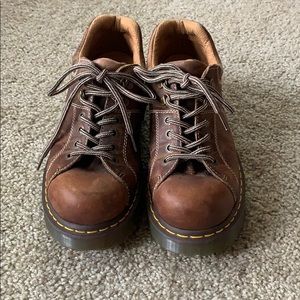 Dr. Martens LEATHER Airwair oxfords